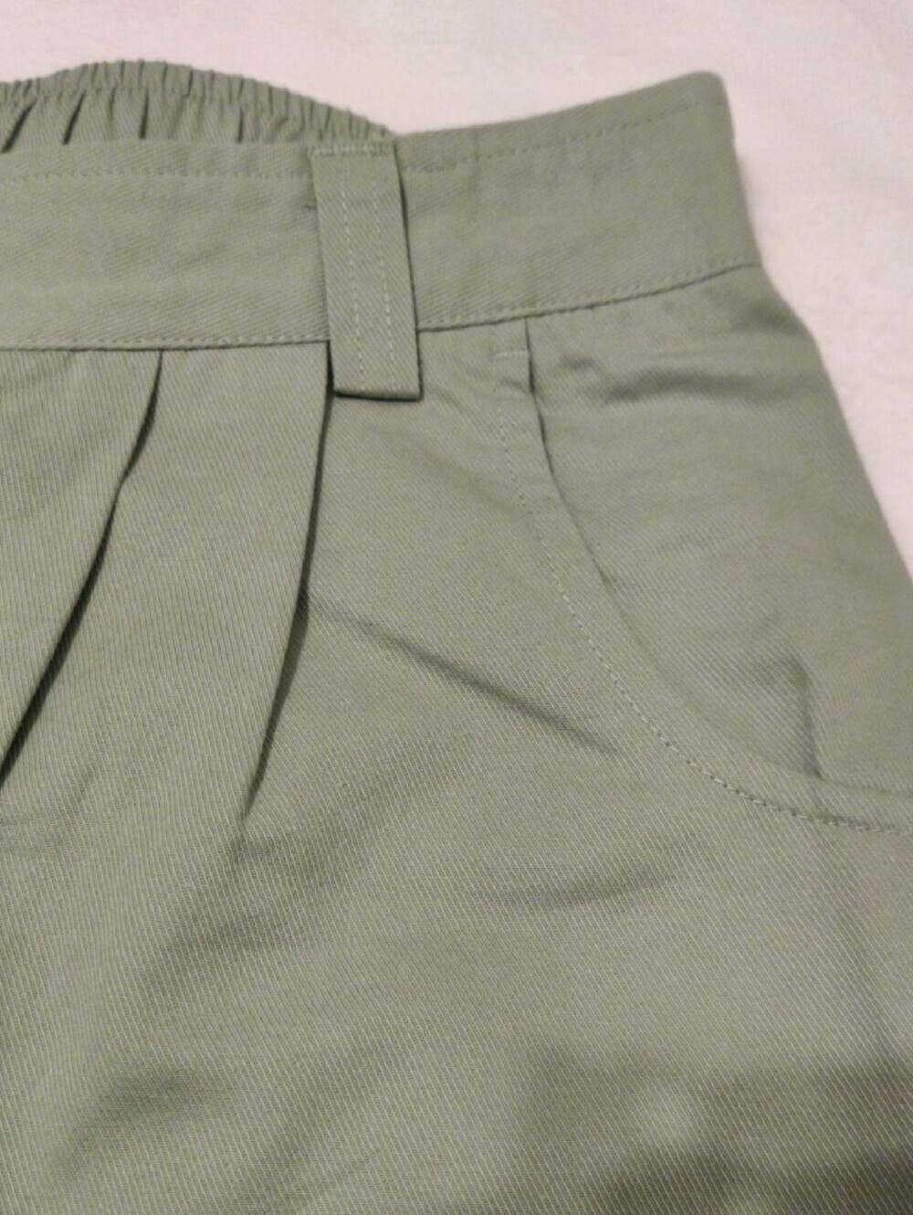 HALARA Light Sage Elastic-Cuff Chino Pants - Picture 6 of 13